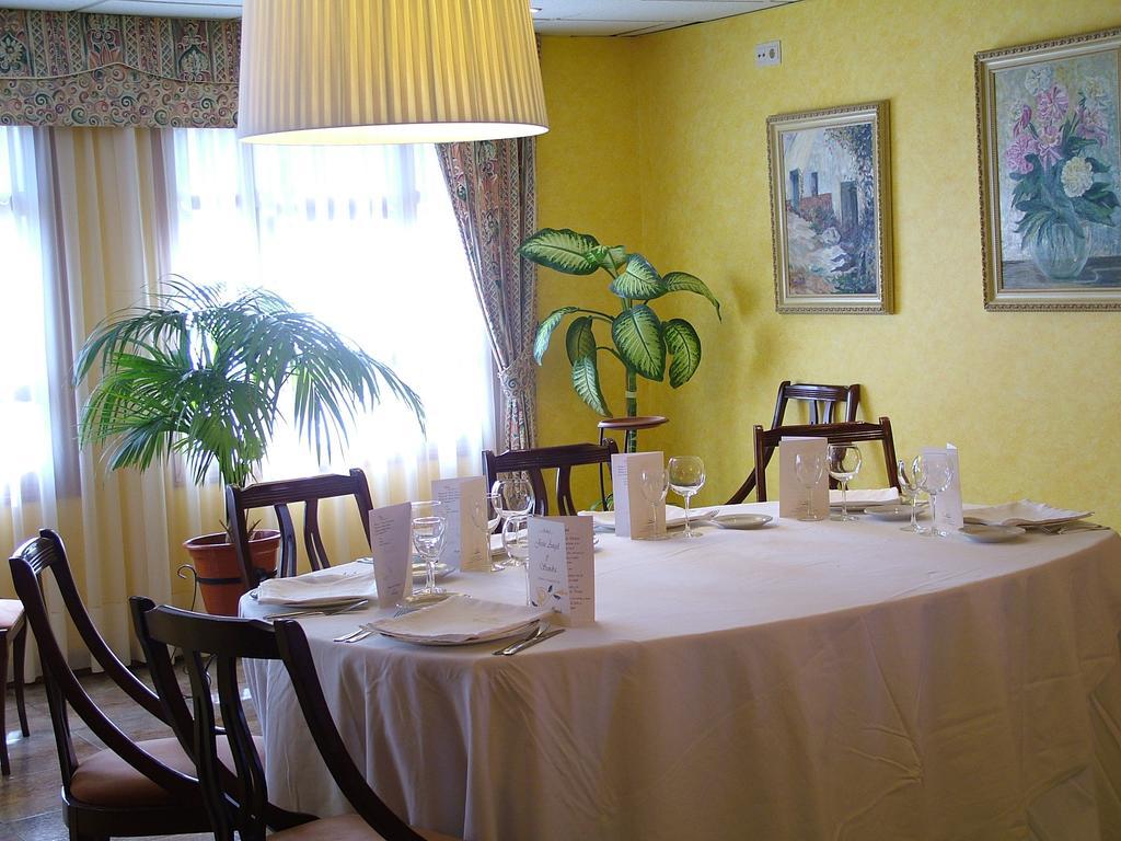 Hotel Yamaguchi Sangüesa Eksteriør billede